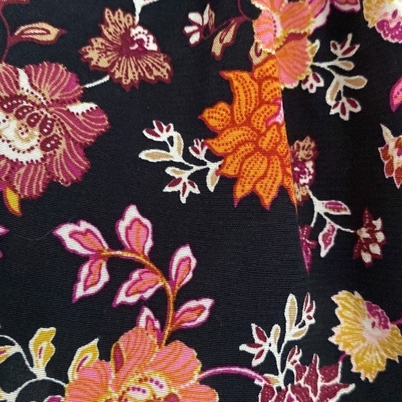 Loft fall floral short sleeveless blouse. - Picture 11 of 13